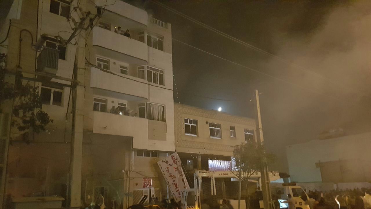 انفجار و آتش سوزی فروشگاهی در شیراز/عکس