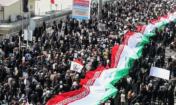 دعوت مراجع تقلید و نهادهای قم از مردم برای حضور در راهپیمایی ۲۲ بهمن