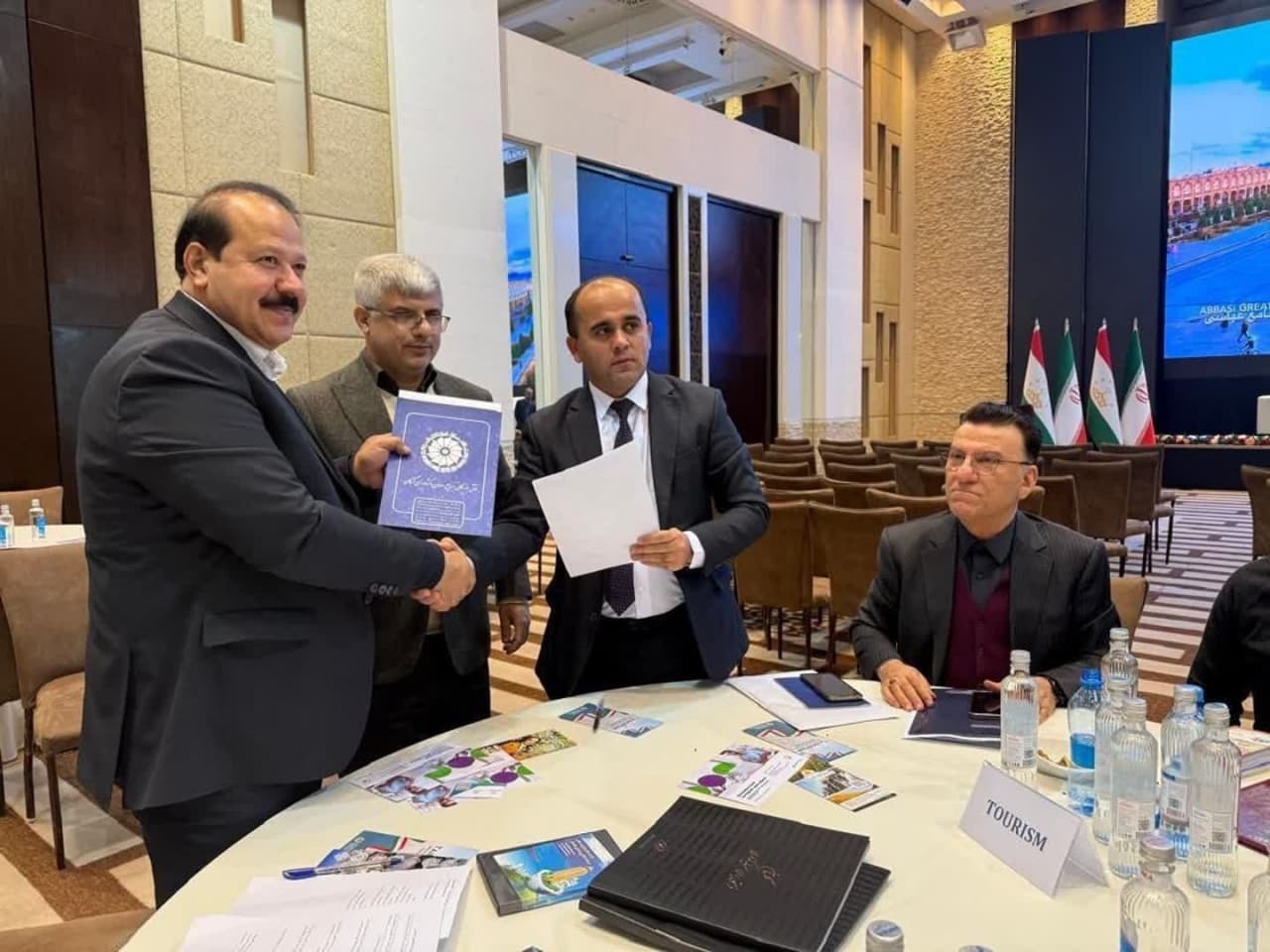 گلستان توان تامین بازار غذایی تاجیکستان را دارد/امضای تفاهم نامه همکاری