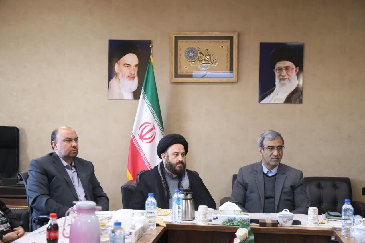 سخن&zwnj;ها را بشنویم و نسبت به مشکلات مردم بی&zwnj;تفاوت نباشیم/ به گلایه&zwnj;های افرادی که در انتخابات مشارکت نکرده&zwnj;اند باید رسیدگی شود