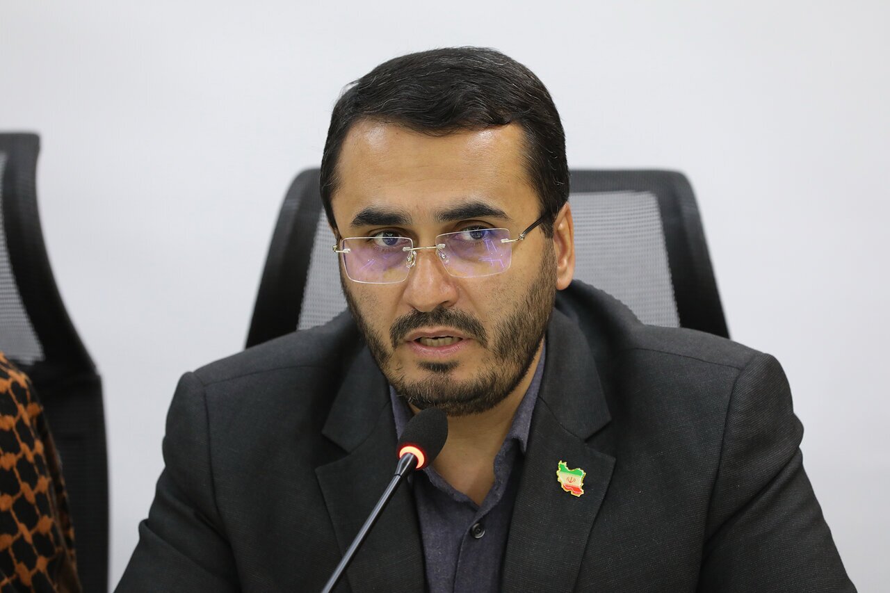 جنگ اقتصادی را باید در کنار جنگ نظامی، جدی بگیریم/ محتکران و بازیگران بازار را رها نمی‌کنیم