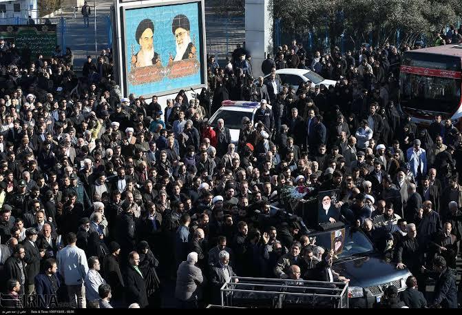 ۱۰۰ خبرنگار، عکاس و مستندساز همدانی در حال پوشش مراسم تشییع رهبر شهید هستند ۱۰۰ خبرنگار، عکاس و مستندساز همدانی در حال پوشش مراسم تشییع رهبر شهید هستند
